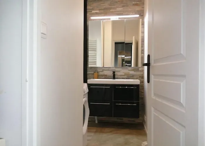 Апартаменты Agreable Maison De En Plein Coeur De *